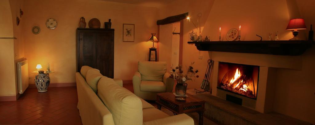 Le Rogheta Villa Campiglia dʼOrcia Exteriör bild