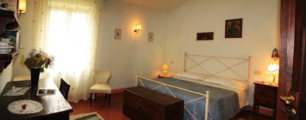 Le Rogheta Villa Campiglia dʼOrcia Exteriör bild